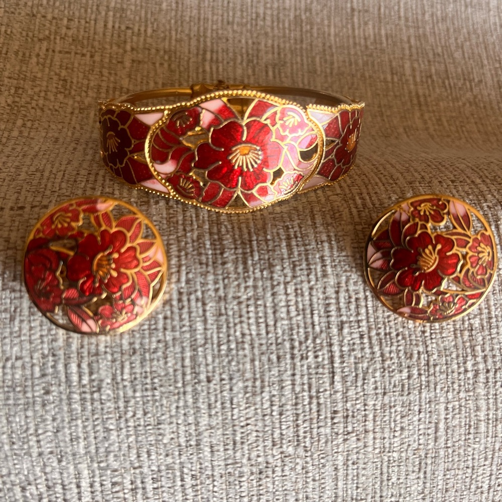 Red and Gold Cloisonné Ornate Hinged Bracelet & Earrings Set